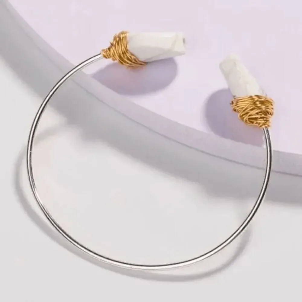 Fashionable Ladies Stone Bracelet